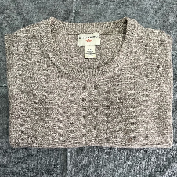 Dockers Mens 100% Acrylic Sweater. Size L. - Picture 5 of 6